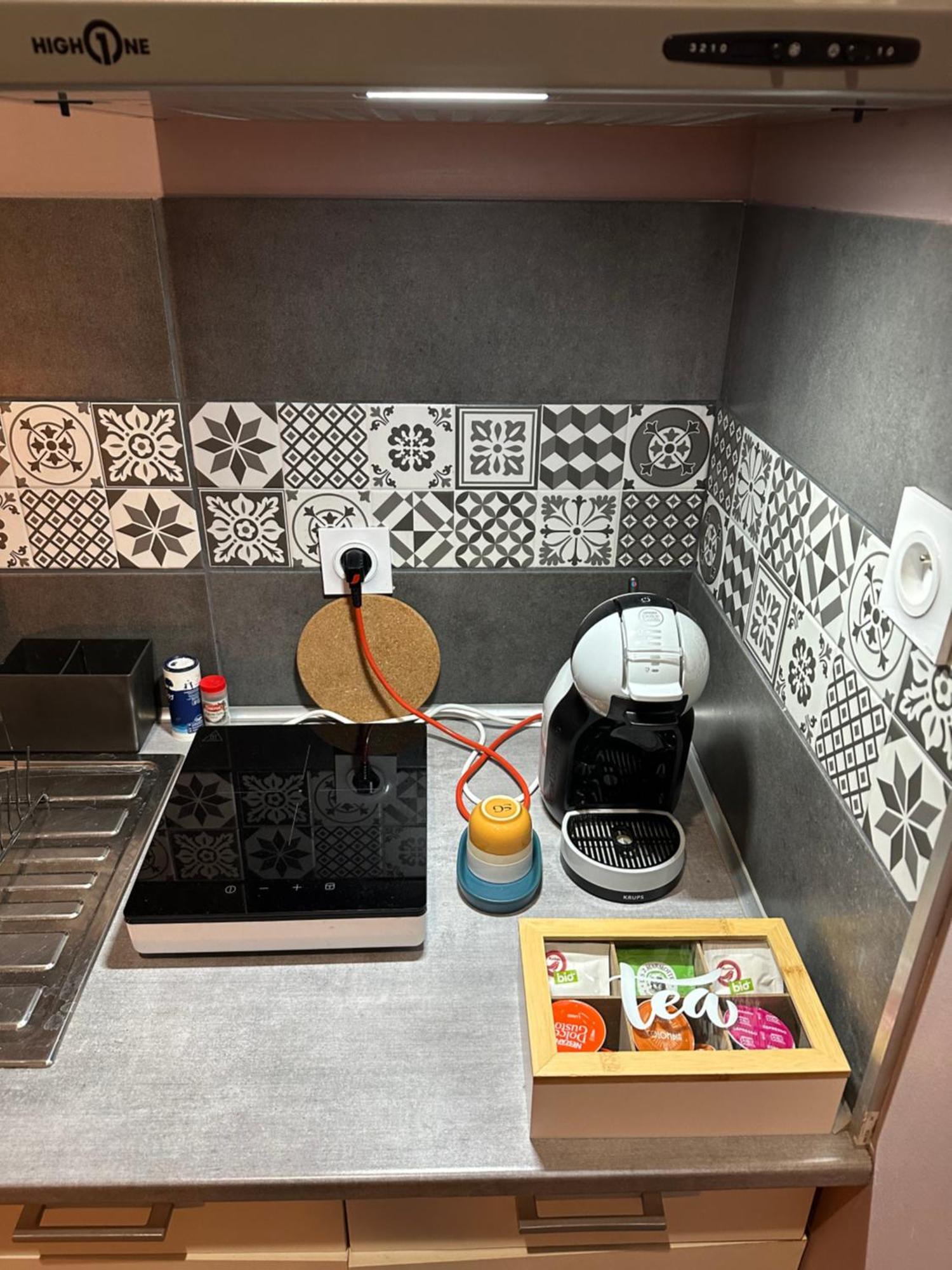 La Tiny : Adorable Petit Studio /Parking Gratuit. Angouleme Bagian luar foto